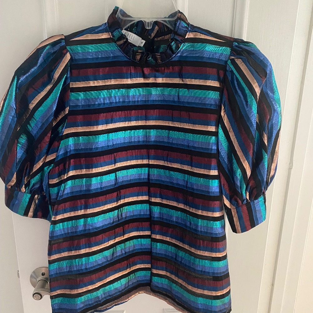 Tuckernuck holiday top